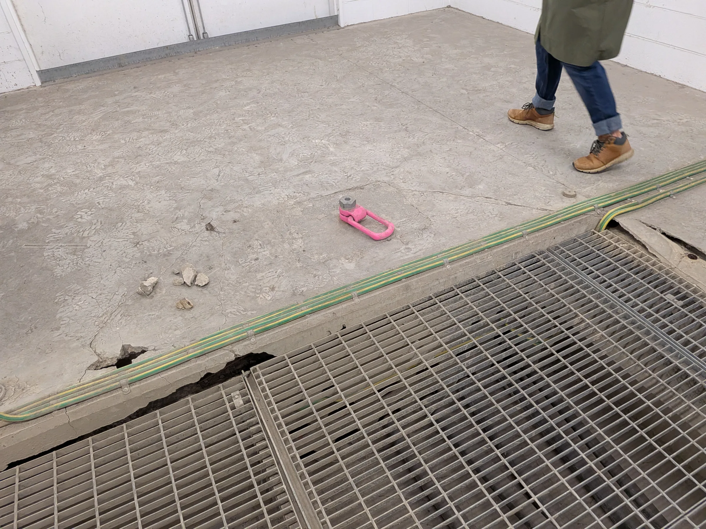 The lifting anchor sat directly beside the damaged area, making it a highly convincing explanation.
