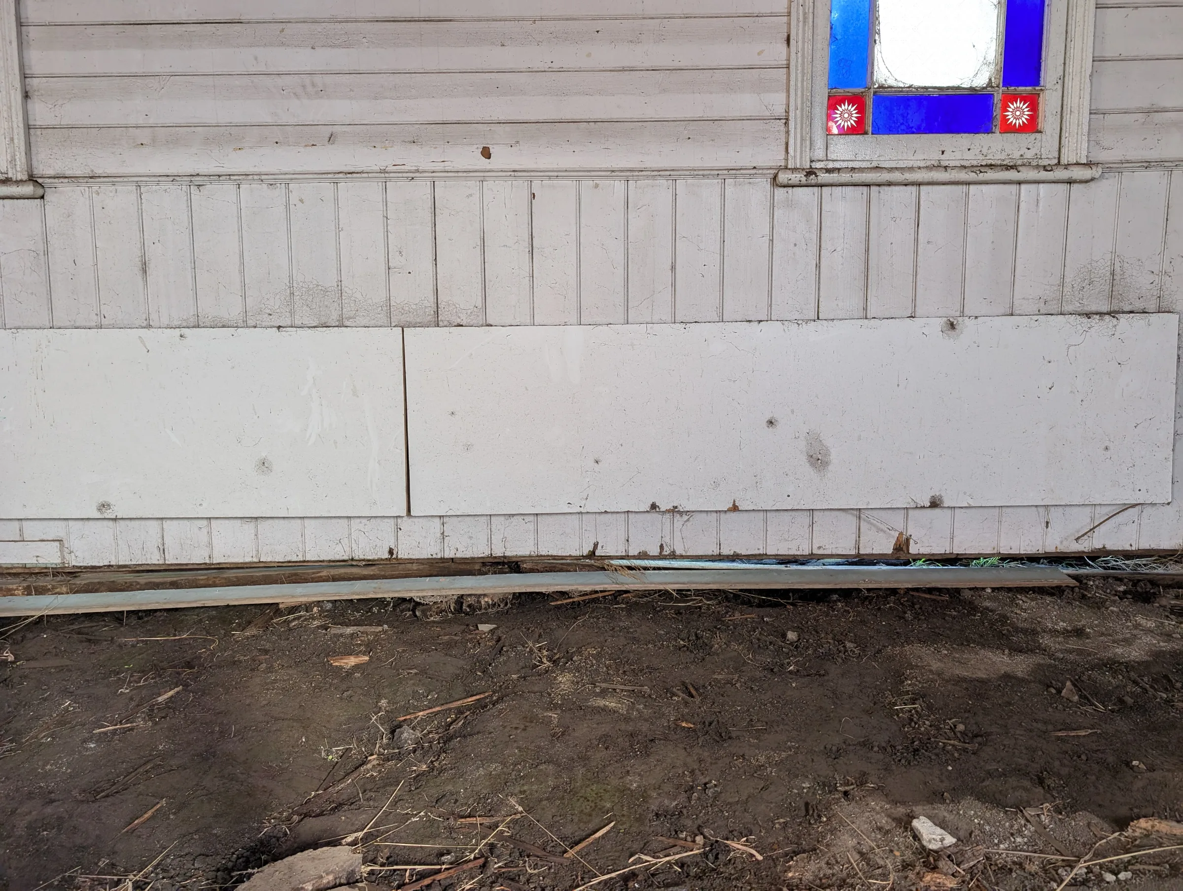 Unsupported wall